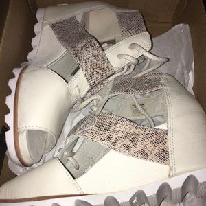 SOREL JOANIE LACE WEDGE SANDAL